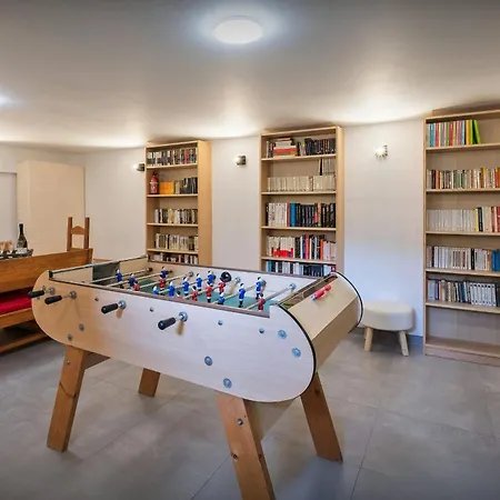 Nathilou - Ovo Network Chalet