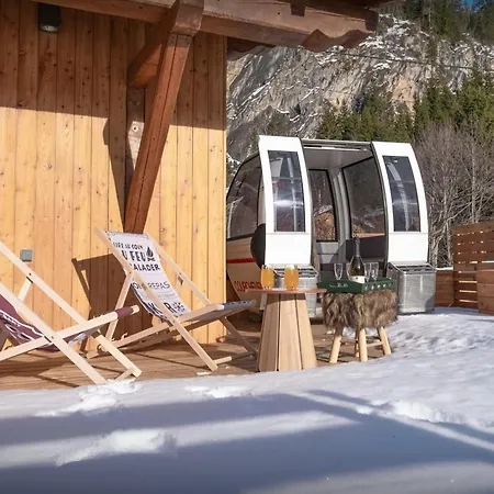 Nathilou - Ovo Network Chalet